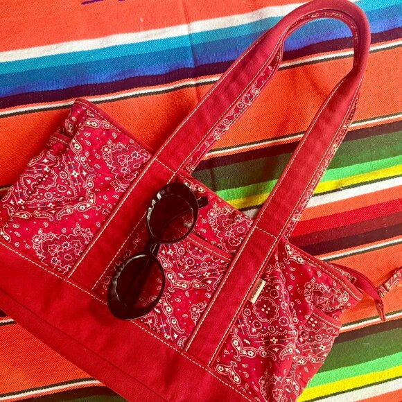 SUPER CUTE Y2K OLD NAVY Vera Bradley like Red & white bandana print shoulder bag - Picture 1 of 8